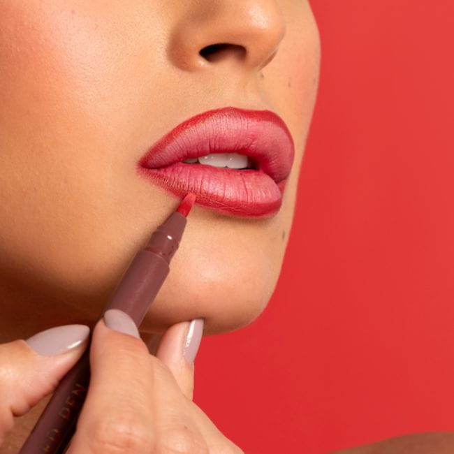Guia de esfoliação labial para batom perfeito
