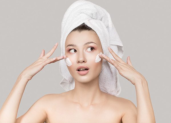 maquiagem para disfarçar vermelhidão rosácea