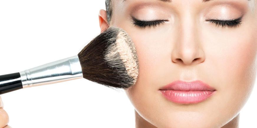 Guia de maquiagem para pele com rosácea