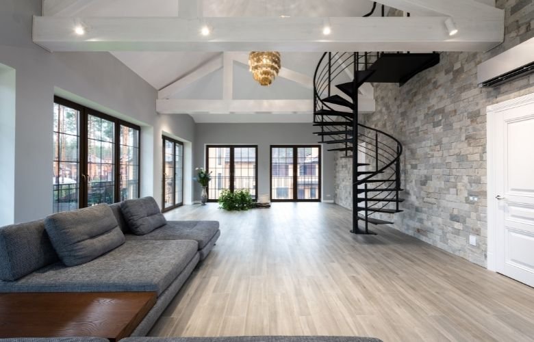 erros comuns ao decorar hall de escada