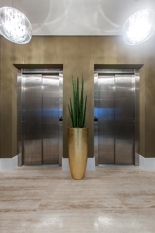 como usar espelho na decoração do hall do elevador