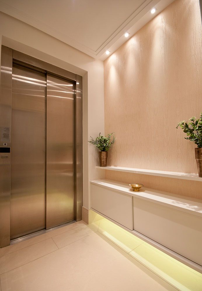 hall de elevador moderno vs clássico