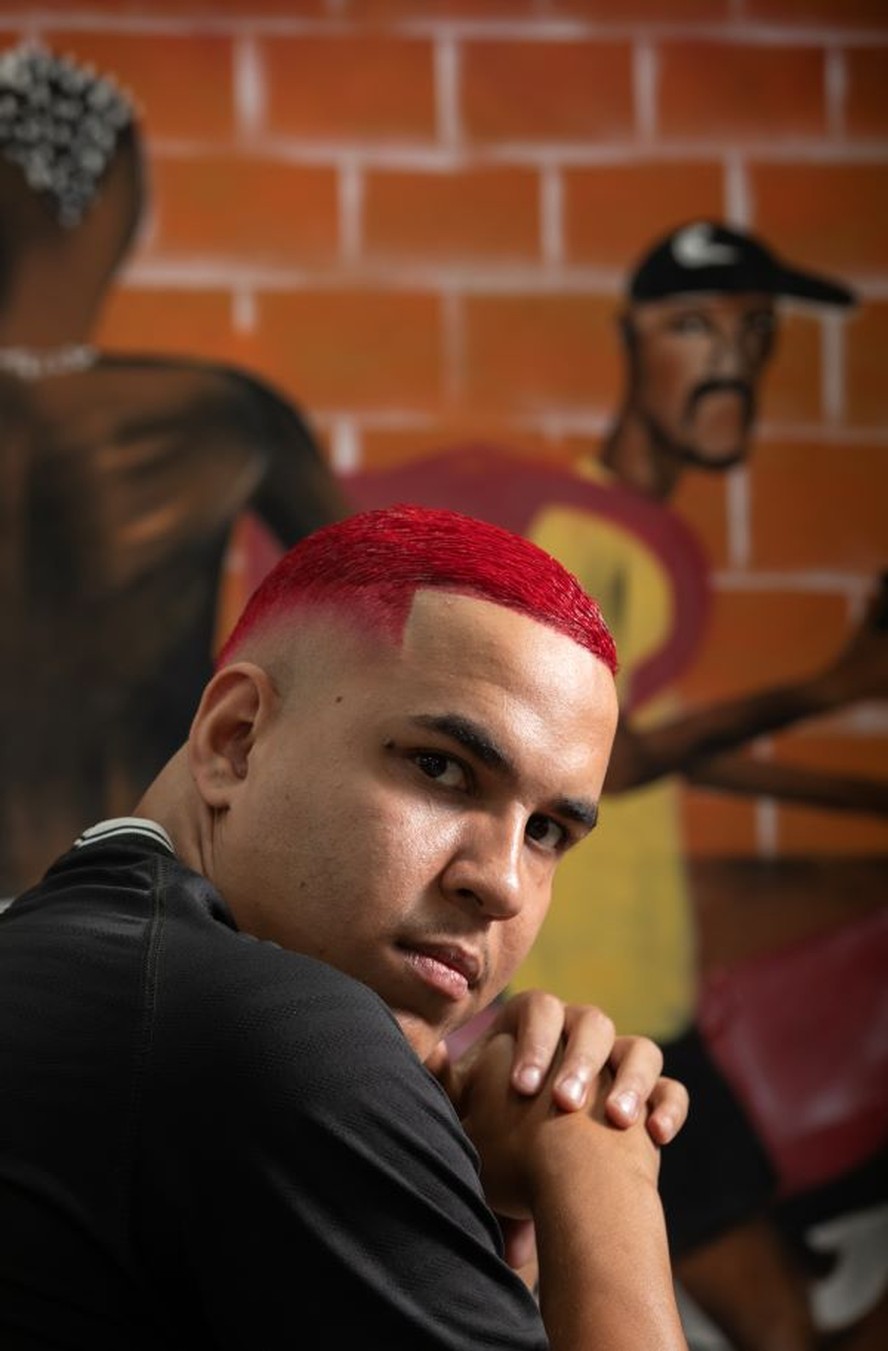 Quem é o Artista de 94 Anos que Está Viralizando na Internet?