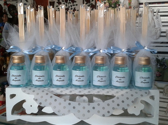 erros comuns na decoração de chá de bebê masculino simples