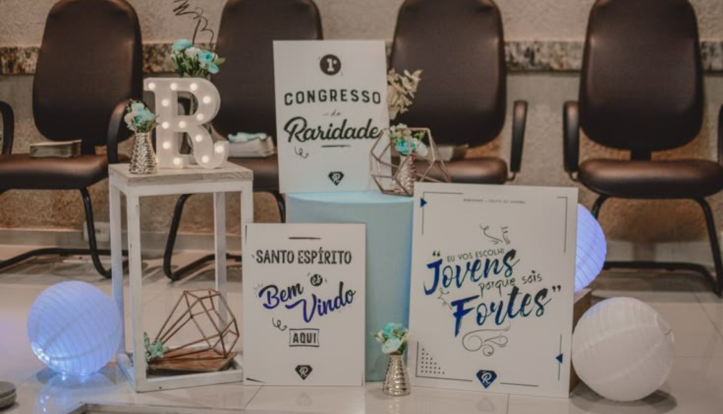 decoração igreja evangélica vs decoração igreja católica