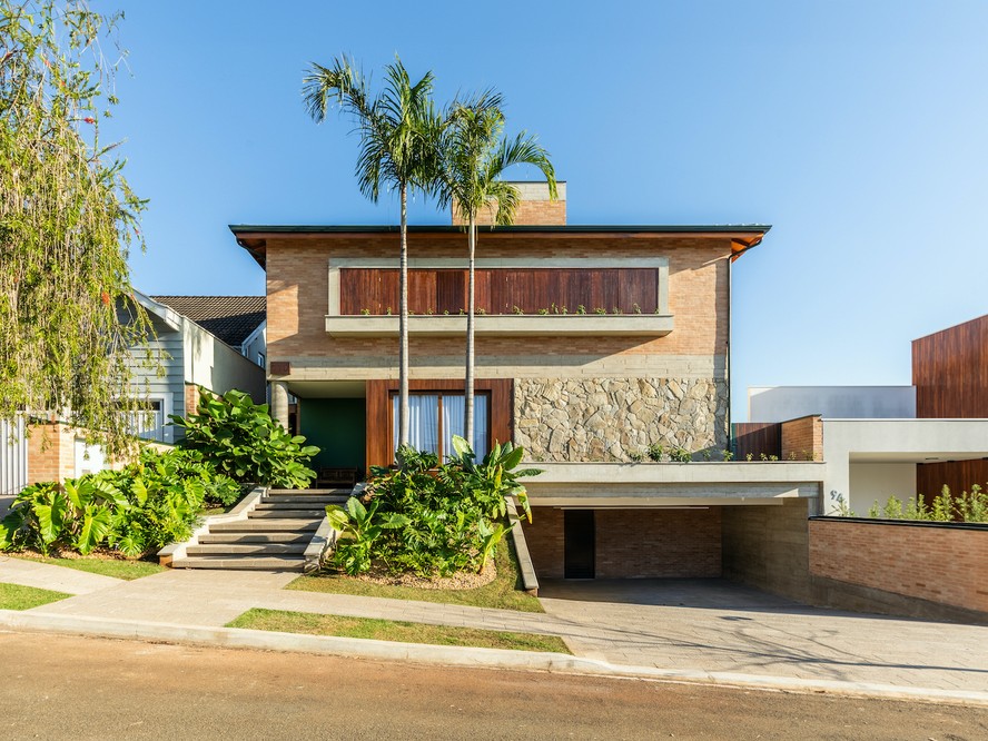 fachada de casa pequena moderna e elegante