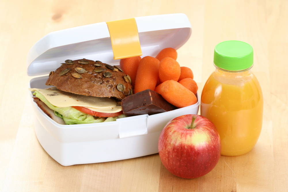 Dicas para crianças que não comem frutas na escola