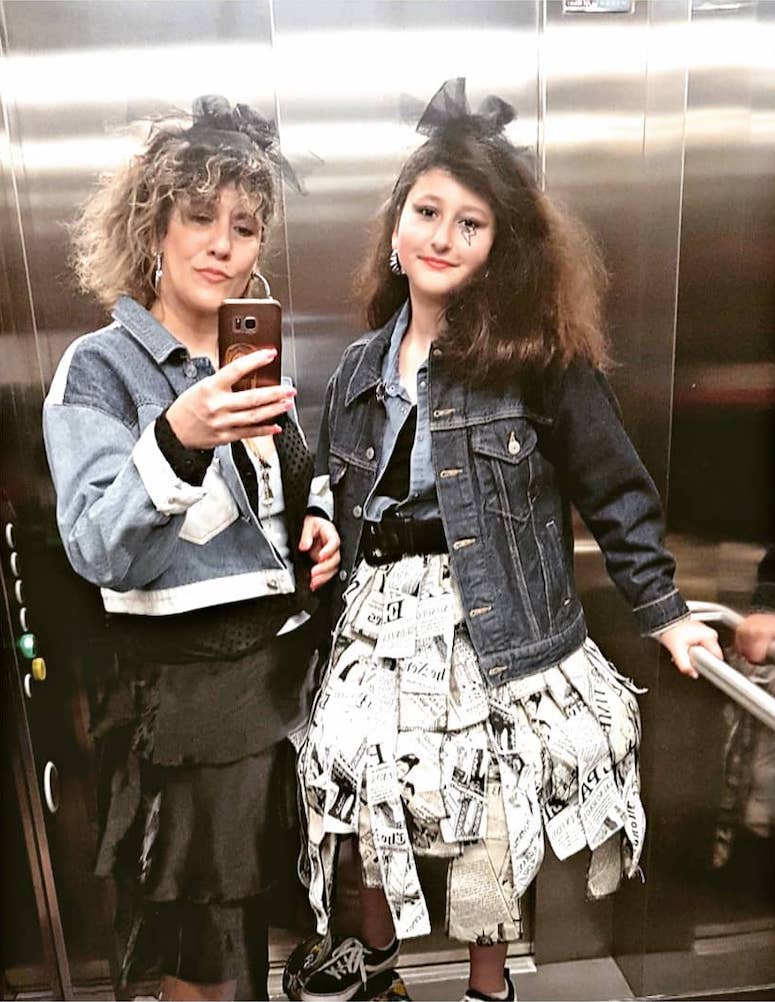 ideias de look anos 80 feminino para festa