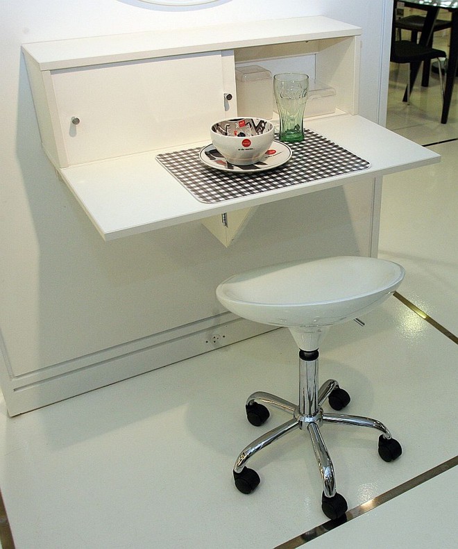 Decoração Inteligente: Cores e Formatos de Mesas para Ampliar Espaços Pequenos