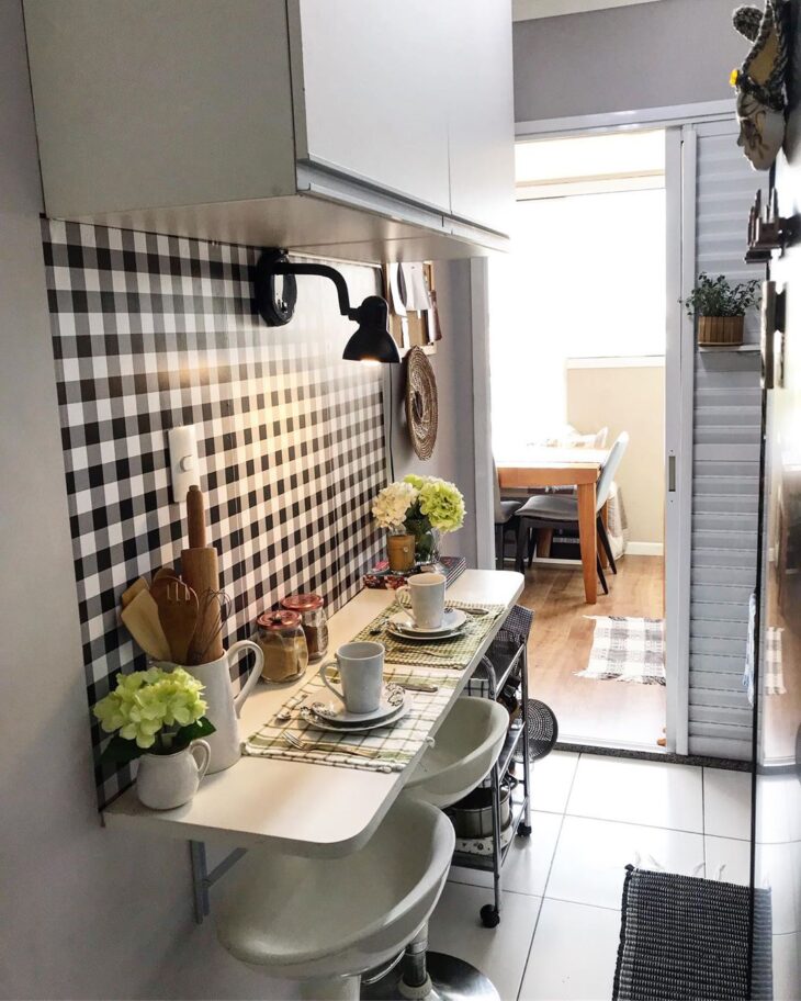 Ideias de mesas dobráveis para cozinha estreita