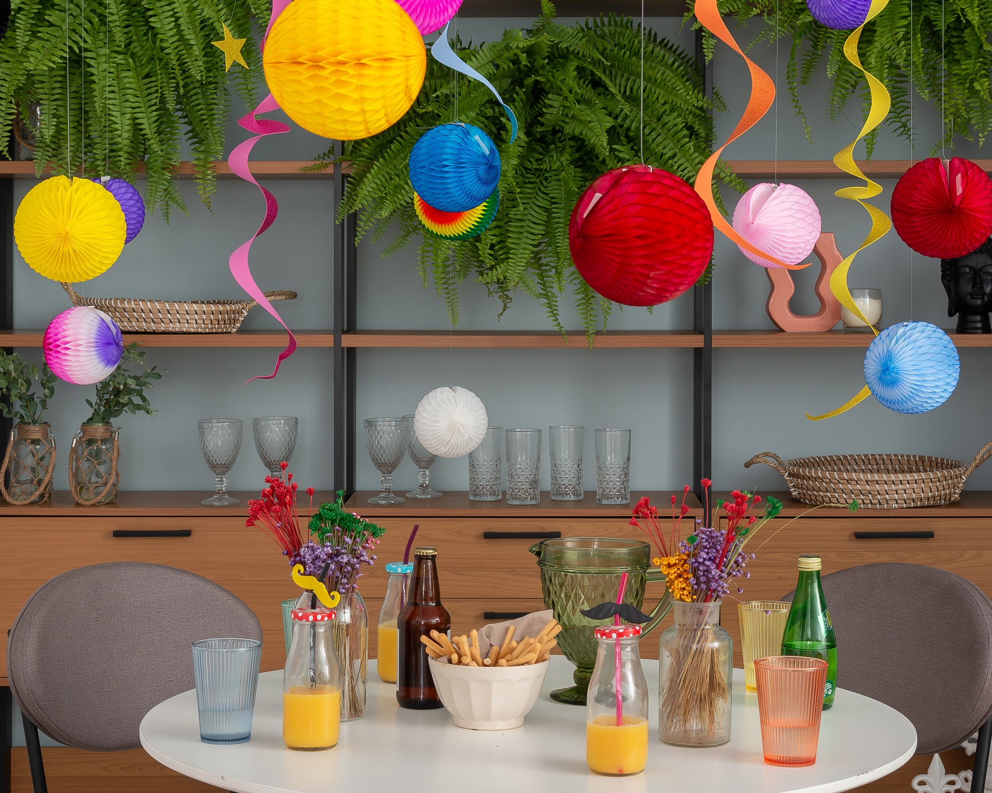 decoração carnaval vs festa junina