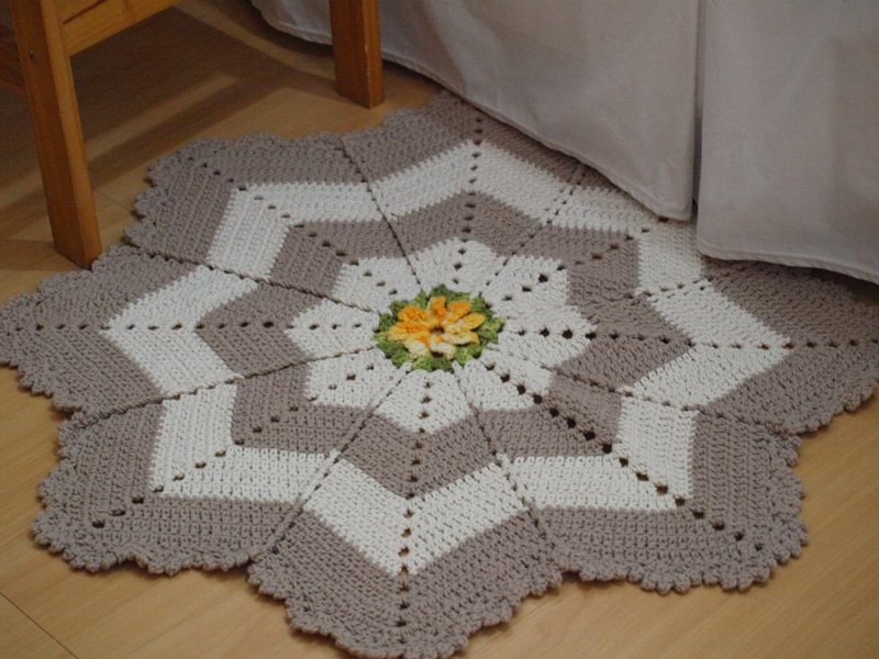 Tapetes de Crochê Geométricos: Tendência e Modernidade na Sua Casa