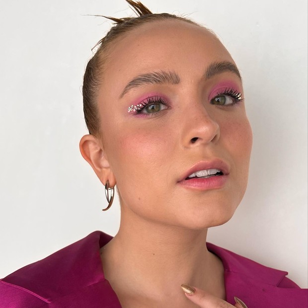 Maquiagem rosa vibrante (fúcsia, neon)