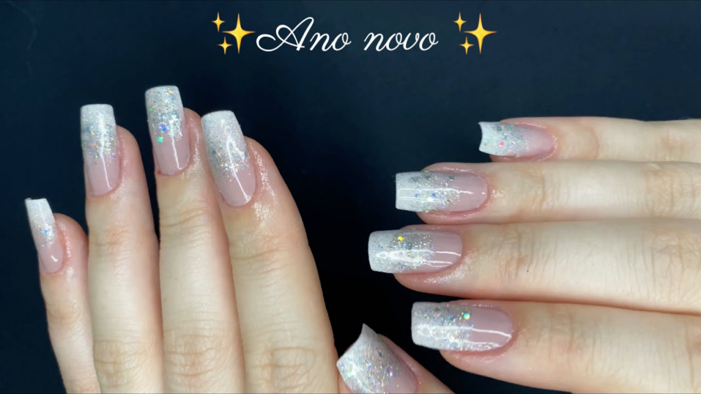 unhas prateadas ano novo
