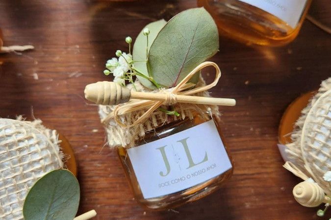 Onde Comprar Materiais para Lembrancinhas DIY de Casamento (e Economizar!)