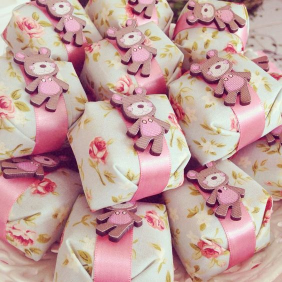 Economize e Encante: Dicas para um Chá de Bebê Inesquecível com Baixo Custo