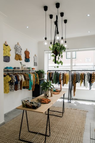 amaro versus zattini qual loja de roupa da moda é melhor