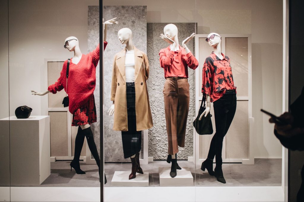 lojas de roupa da moda baratas e com qualidade