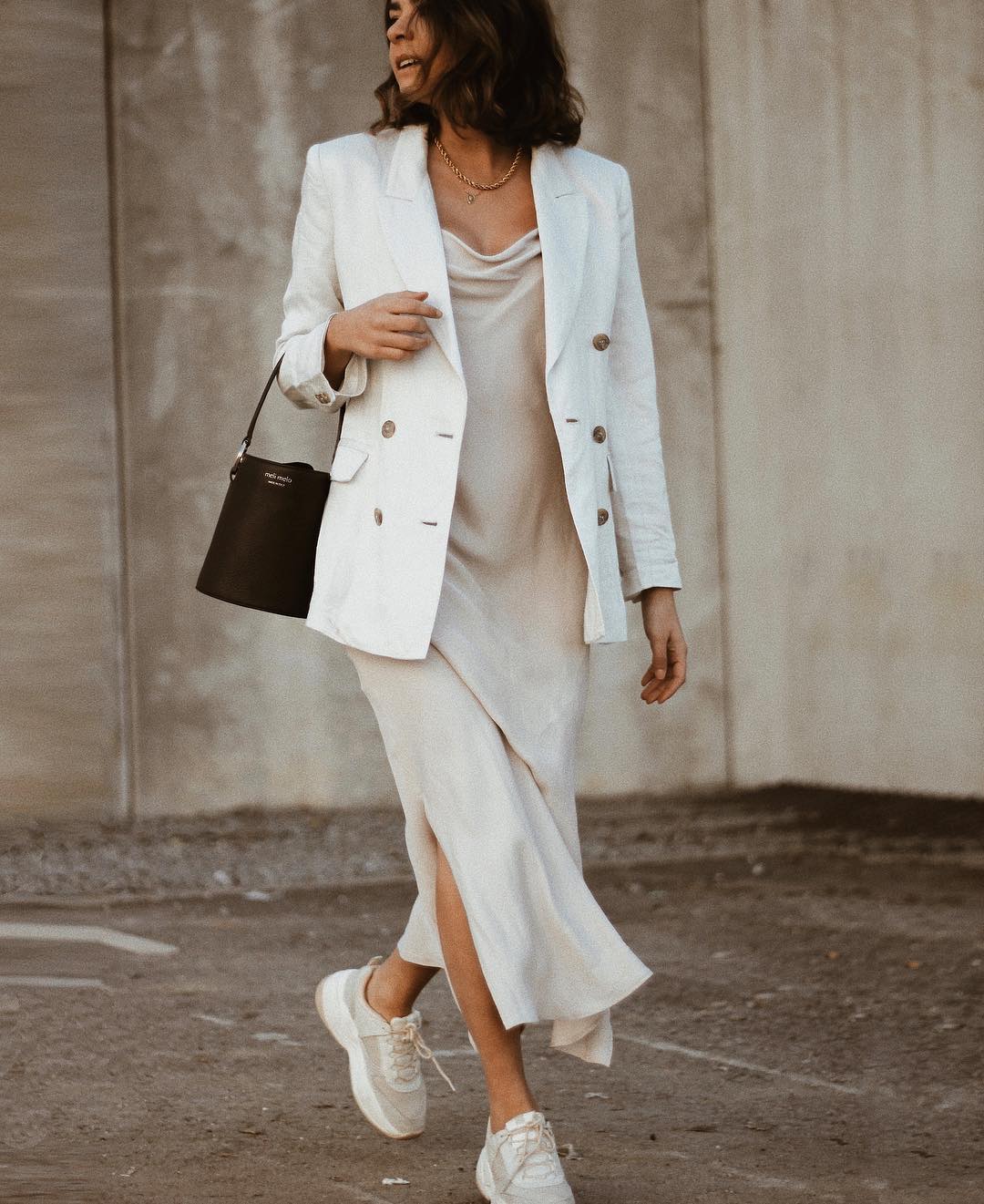 blazer branco feminino com calça jeans