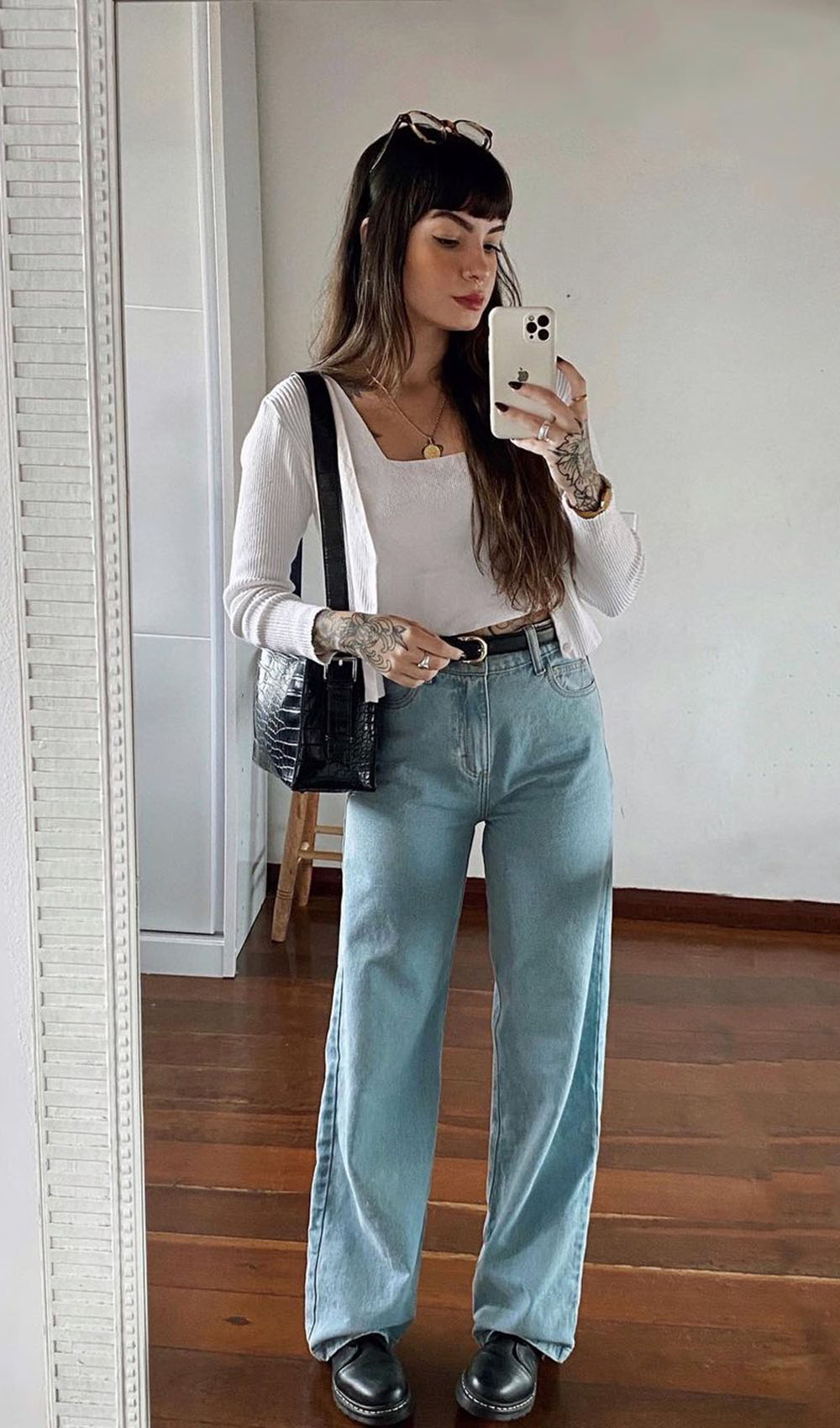 erros comuns look calca wide leg preta