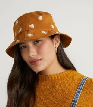 como usar chapeu bucket hat no dia a dia