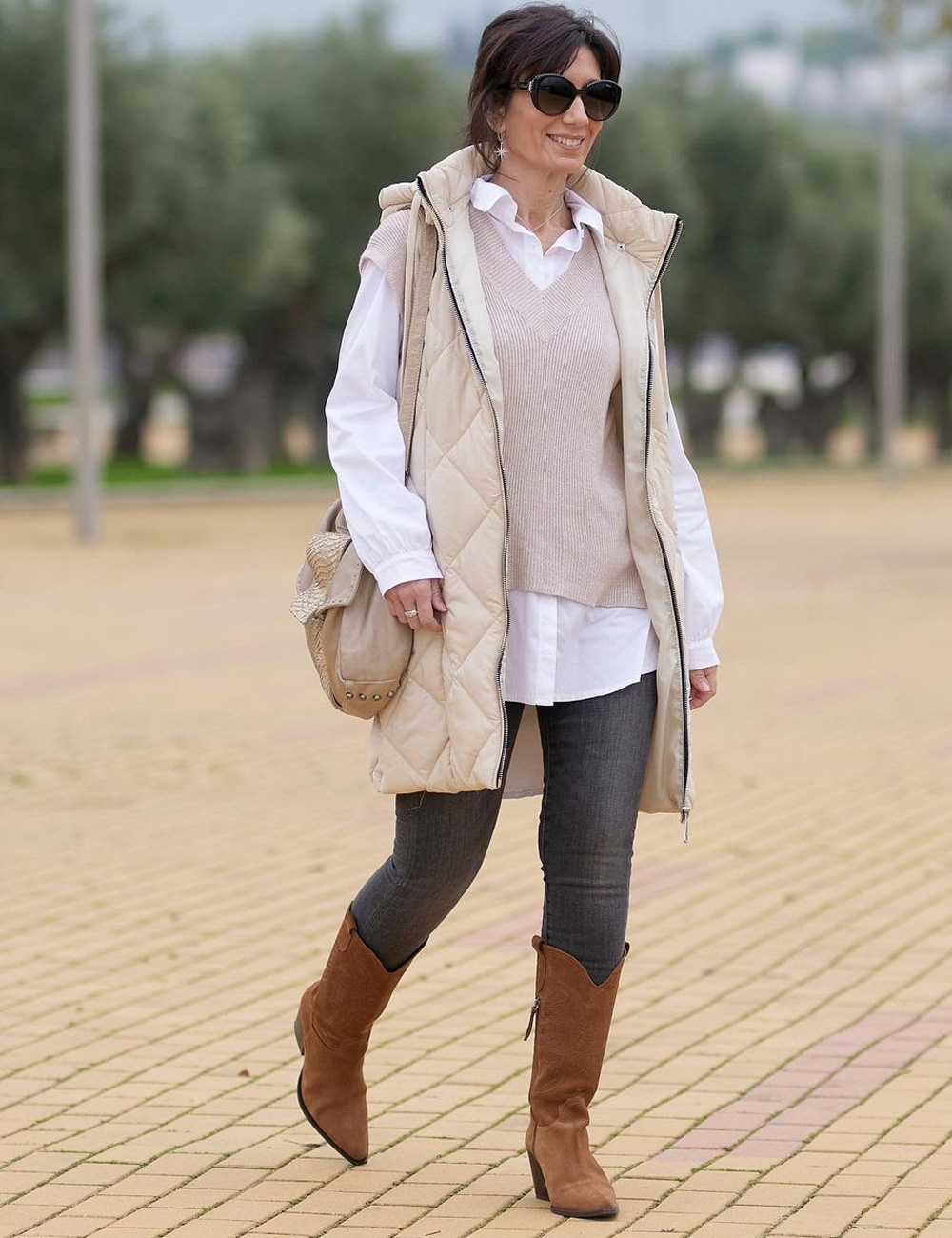 look inverno feminino dia com calça de alfaiataria