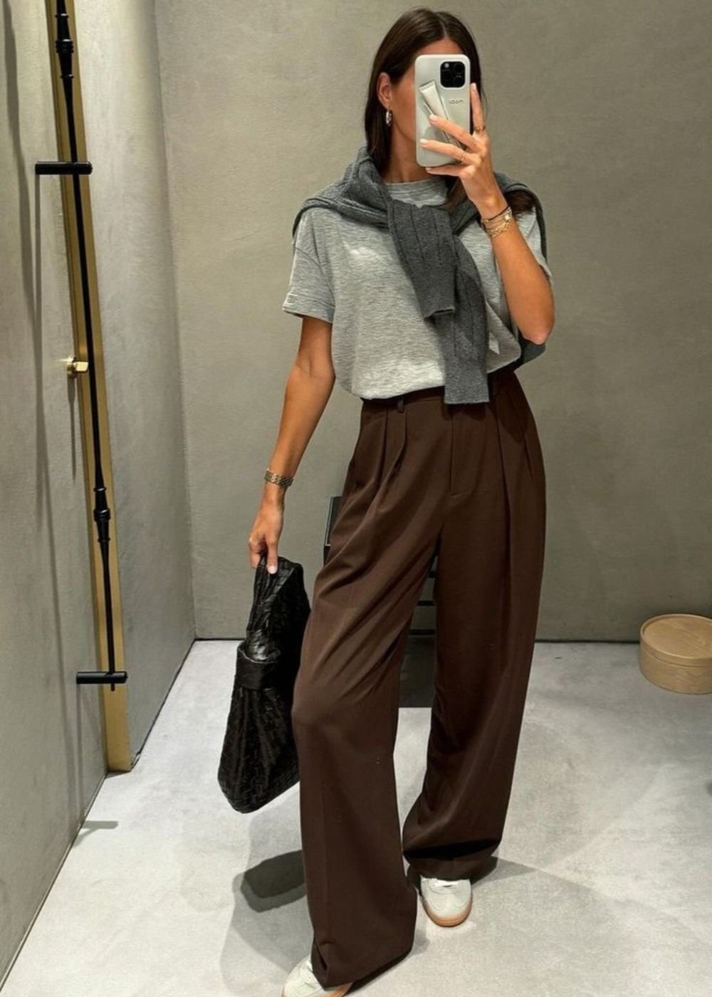 10 looks com calça marrom para arrasar em qualquer ocasião