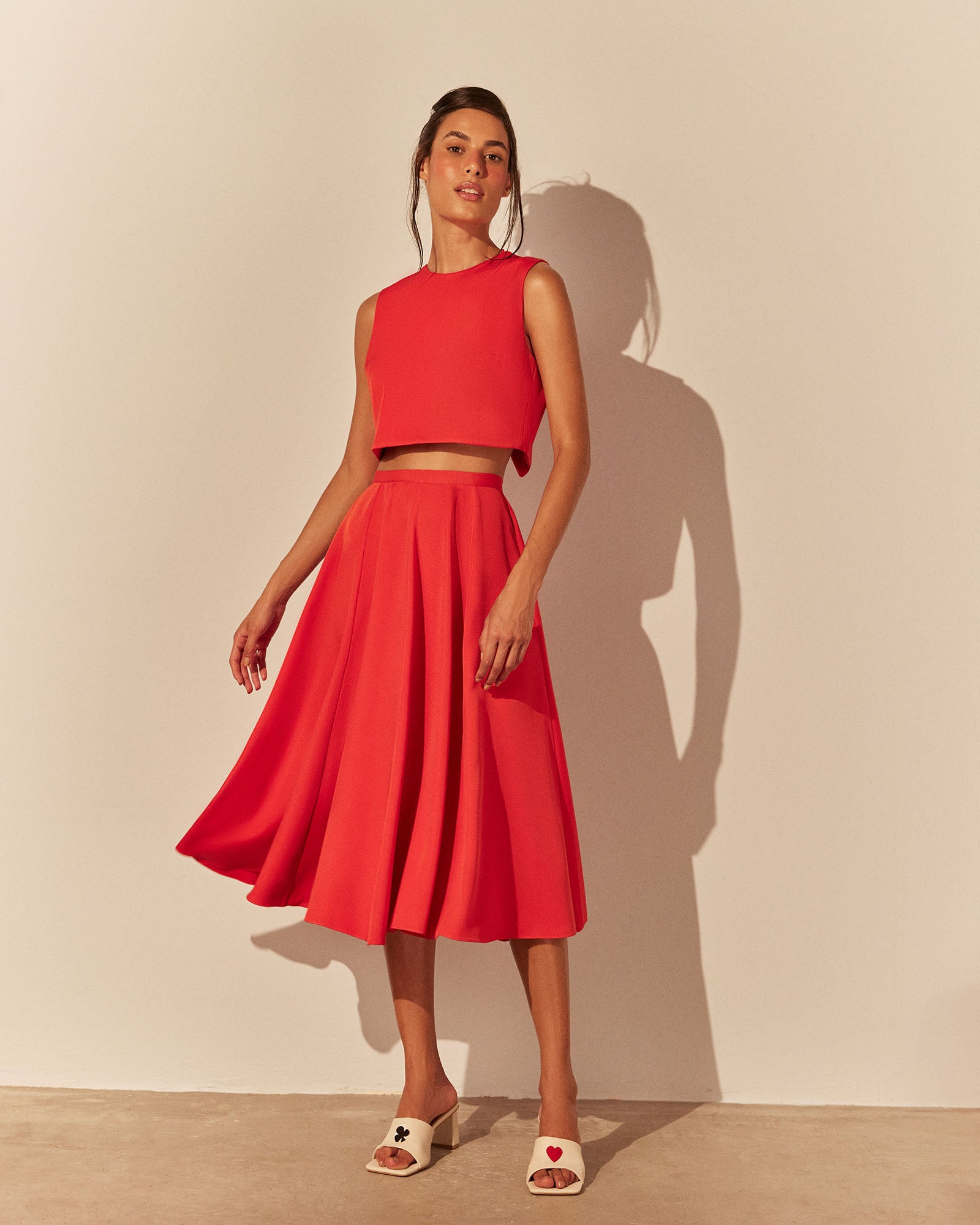 preço saia vermelha midi de qualidade