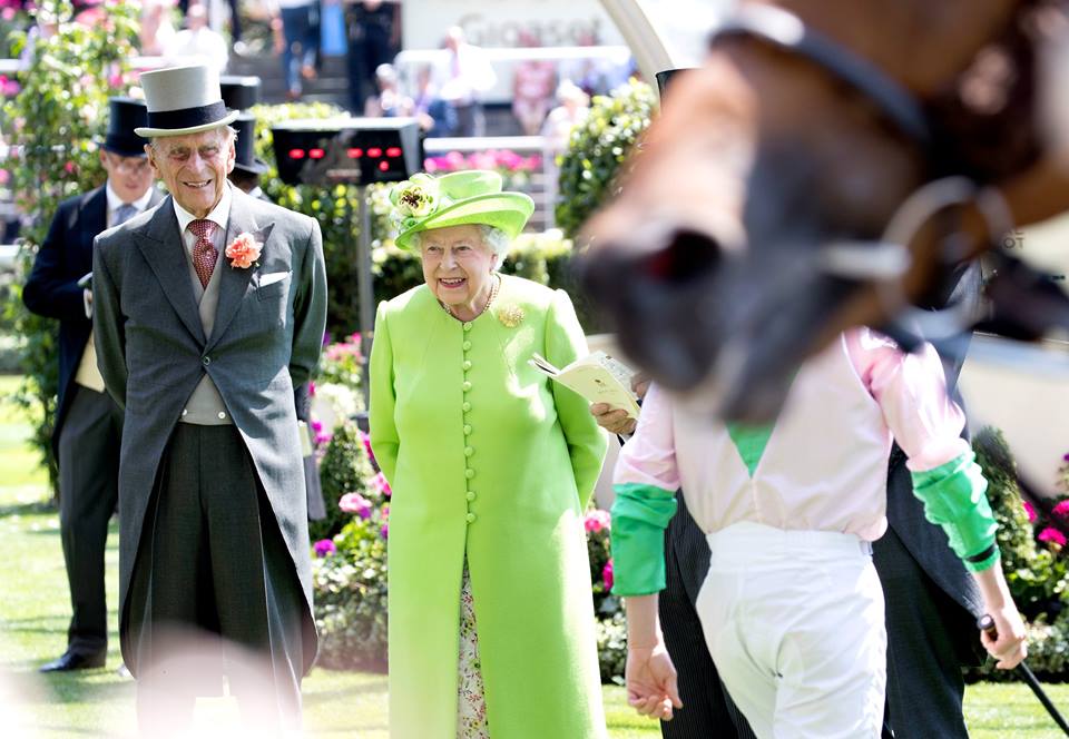 Looks para assistir corrida de cavalos ou polo