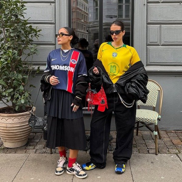 Looks para assistir jogo de futebol no estádio