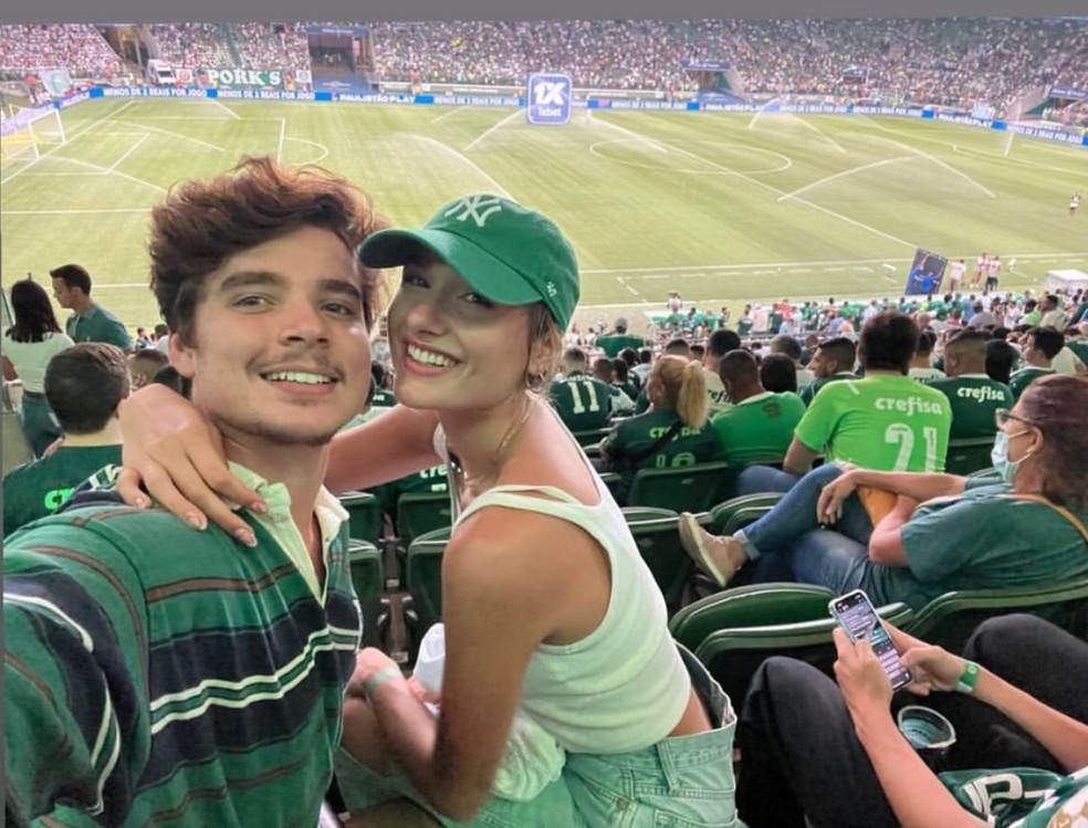 Looks para assistir jogo de futebol no estádio