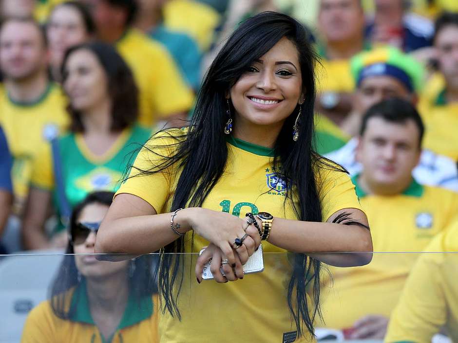 Looks para assistir jogo de futebol no estádio