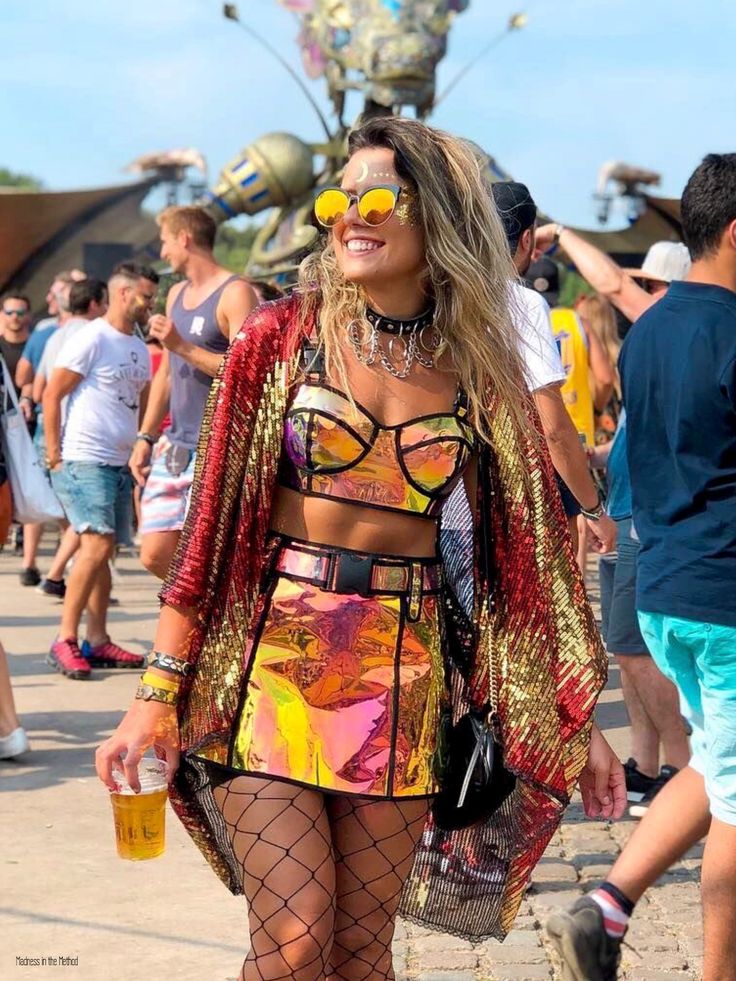 erros comuns ao montar look balada eletrônica