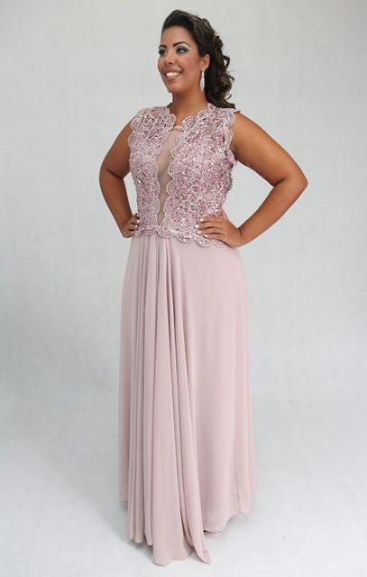 Vestido de Mãe de Debutante: Longo ou Midi? Qual Escolher?