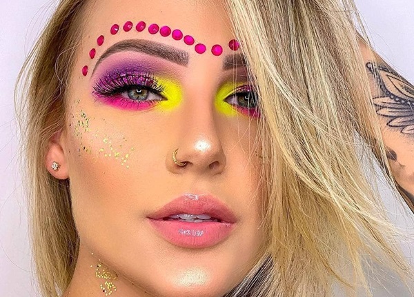 make de carnaval com pedrinhas