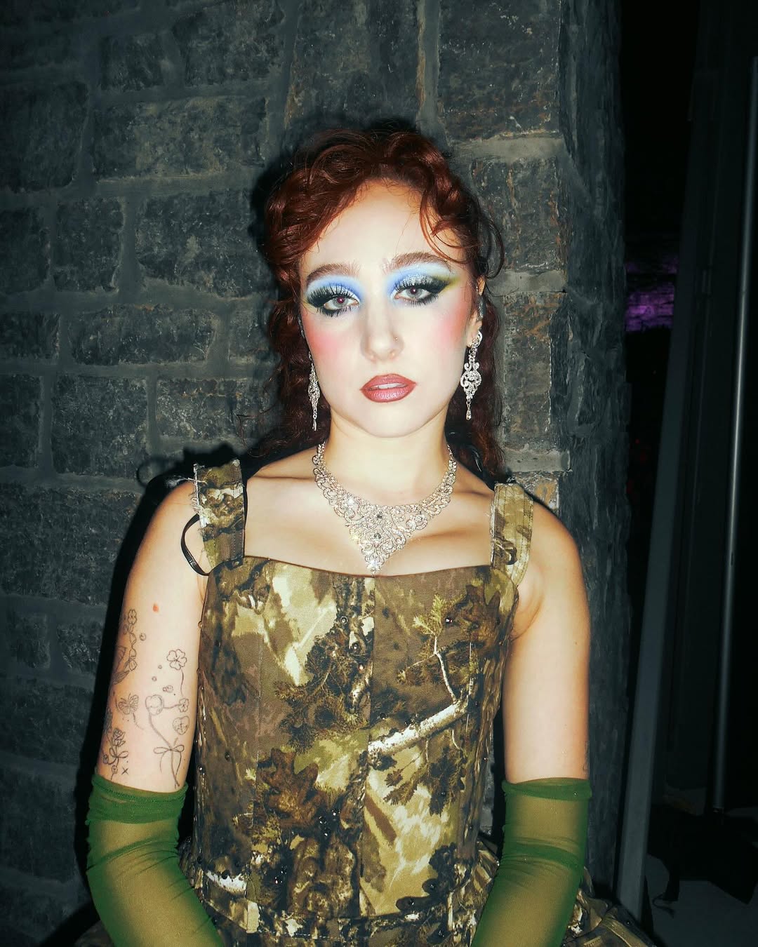 inspiração maquiagem anos 2000 para festa