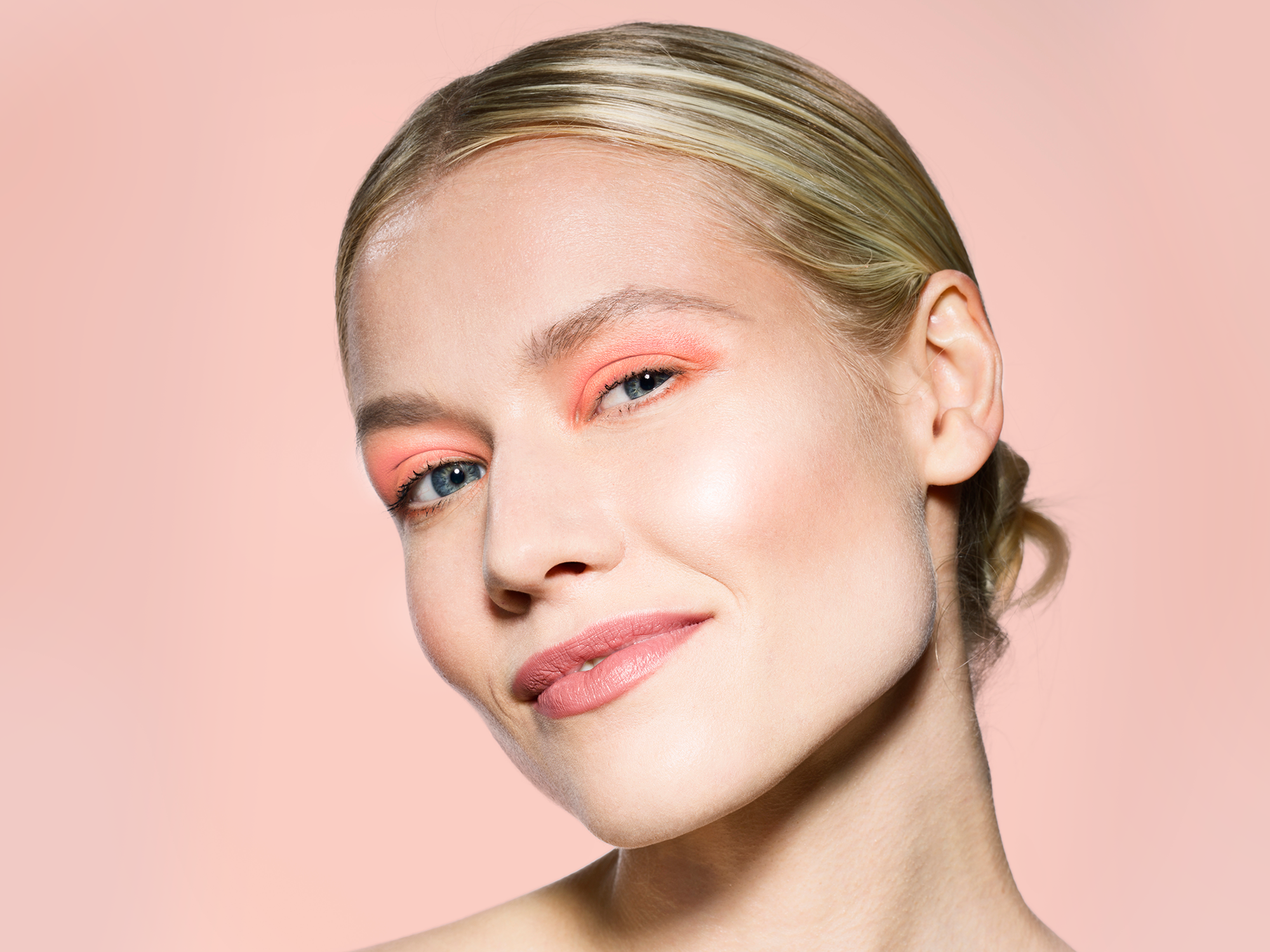 como fazer sombra azul cintilante anos 2000