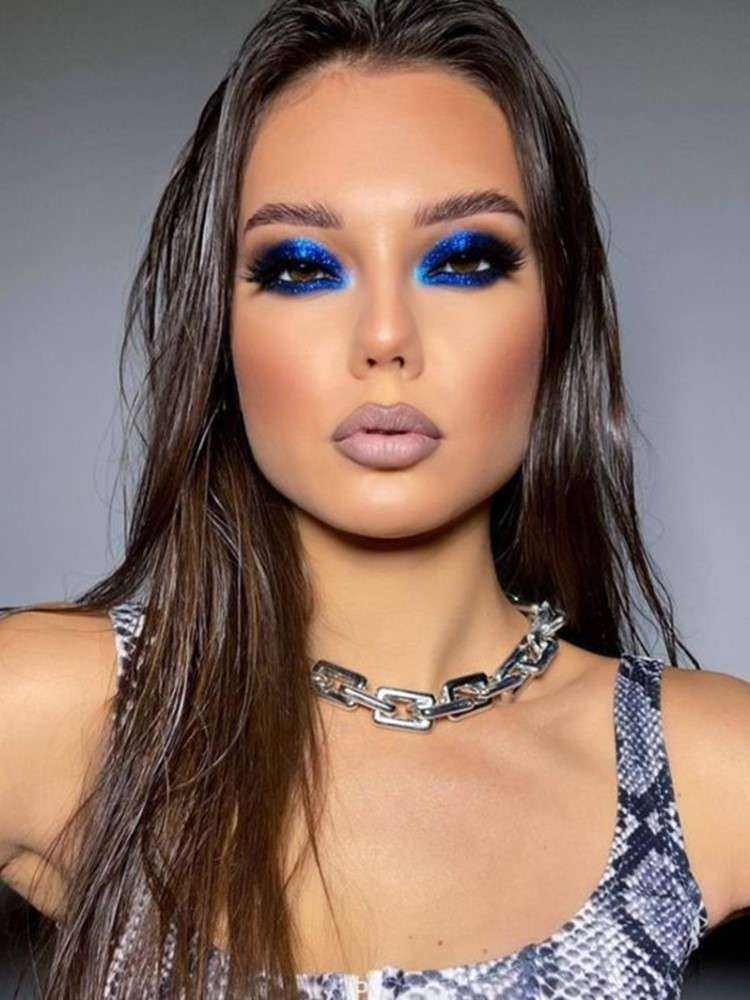 como nao borrar maquiagem azul dourado