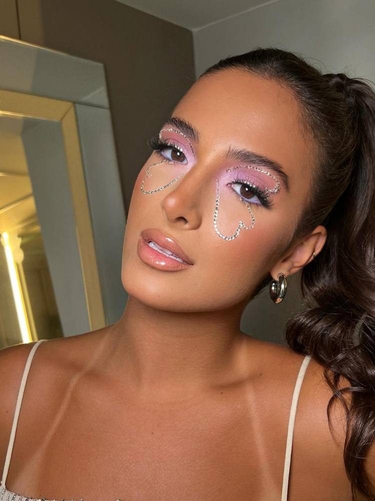 quanto custa fazer maquiagem com strass para o carnaval