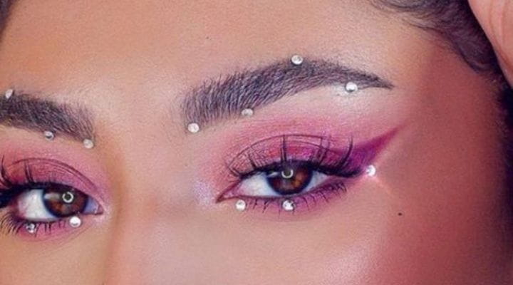 maquiagem com strass vs maquiagem com glitter para carnaval