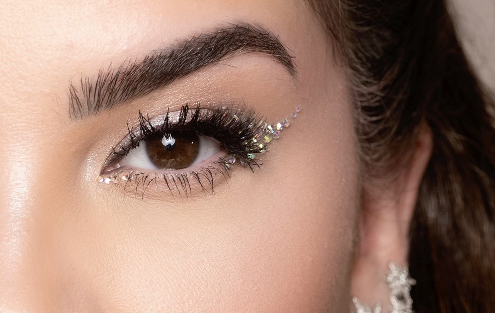 maquiagem carnaval com strass