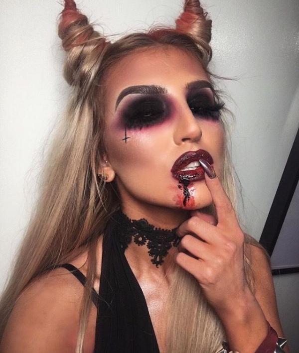 Maquiagem diabinha com chifre