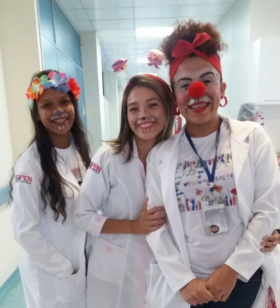 maquiagem de palhaço com glitter