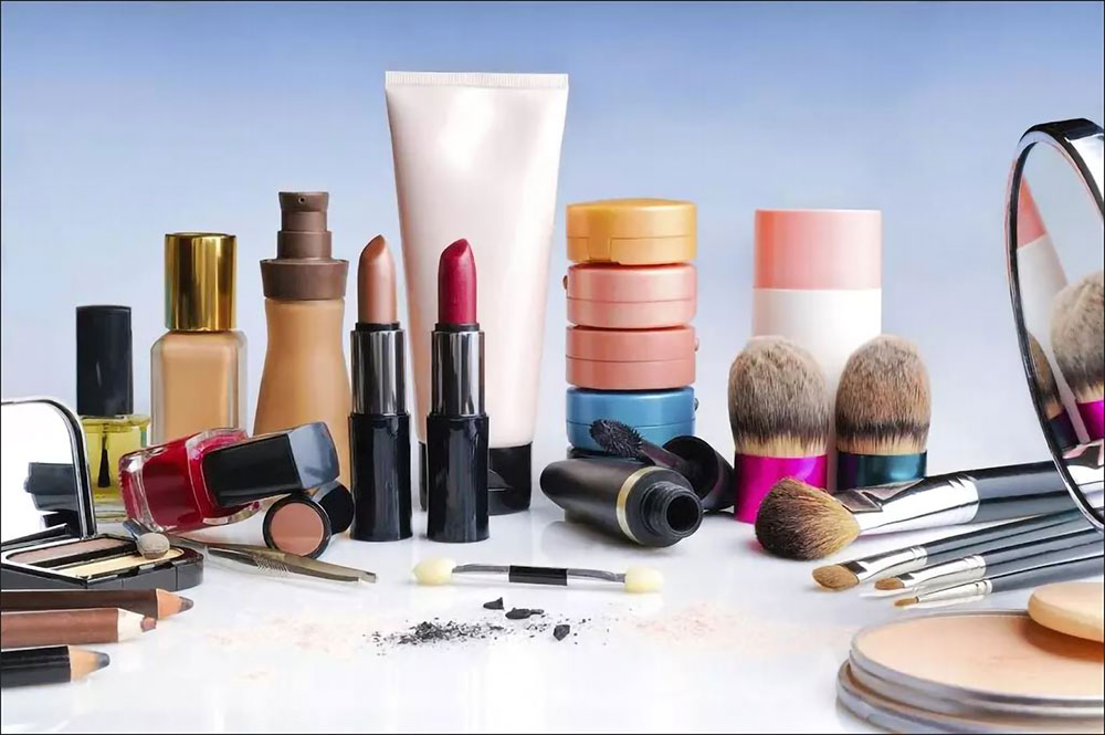 Produtos multifuncionais maquiagem