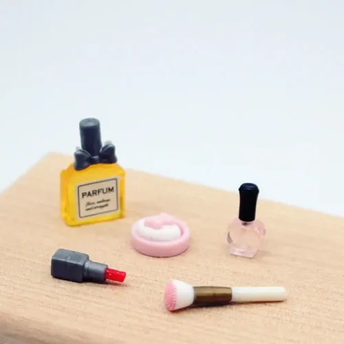 miniaturas de maquiagem realistas