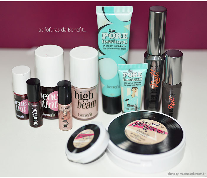 cosméticos em miniatura