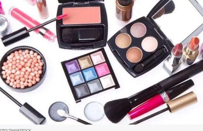 erros comuns ao comprar maquiagem no atacado na 25 de março