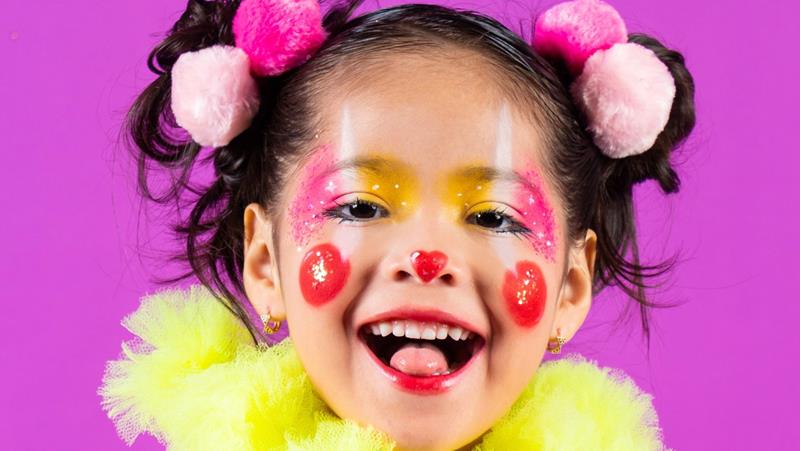 maquiagem carnaval infantil com glitter