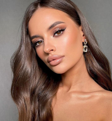 maquiagem para formatura com batom nude