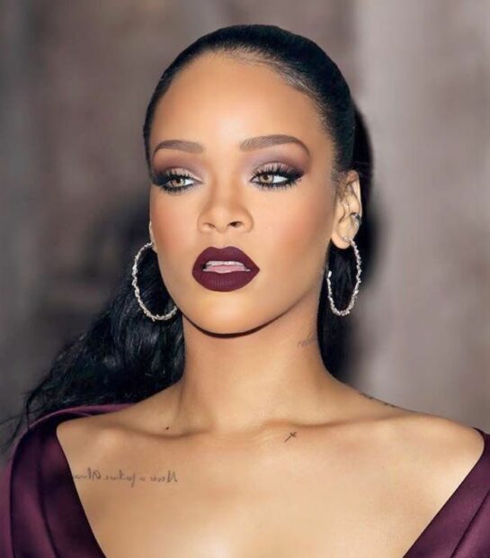 maquiagem pele glow Rihanna